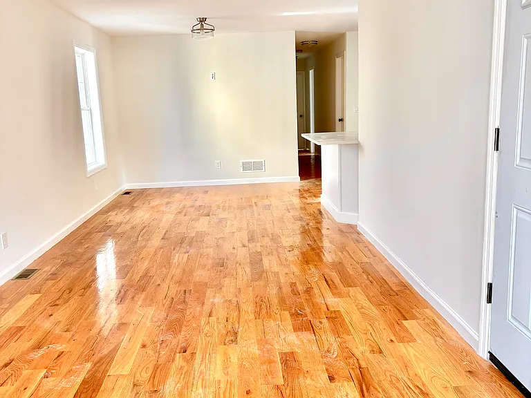 42 Hopper St #1 — Photo 9