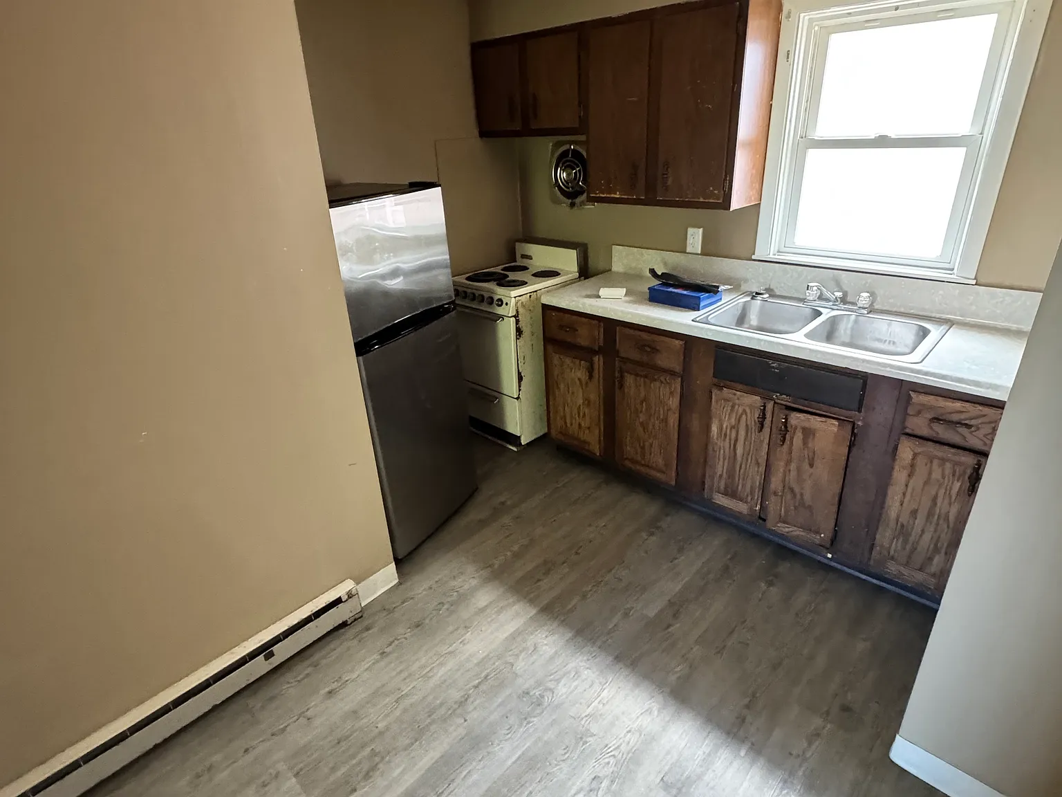 801 W Pleasant St — Photo 2