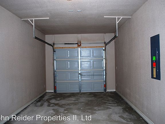 5th image of 919 Ramblewood St #B