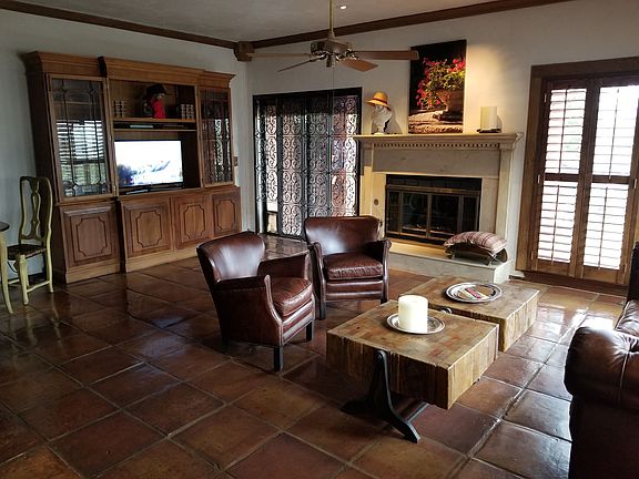 Living Room Main Level