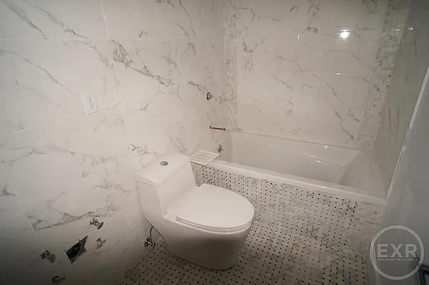 Rented by EXR | media 55