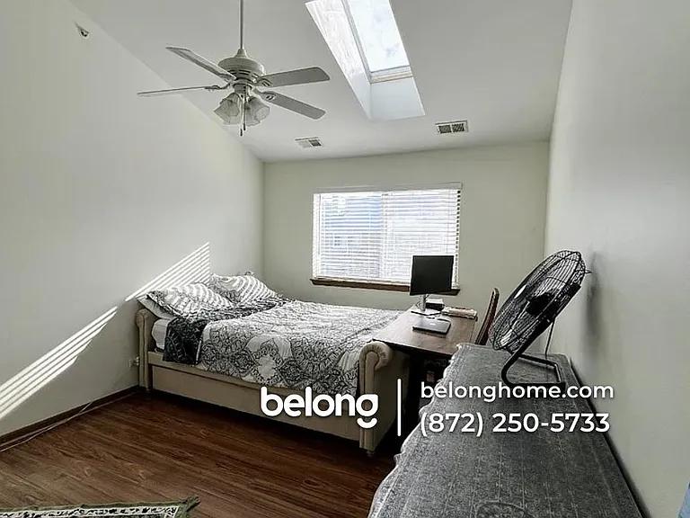 1157 E Cambria Ln S — Photo 5