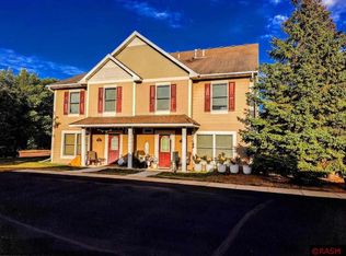 1852 Macintosh Ct, Saint Peter, MN 56082