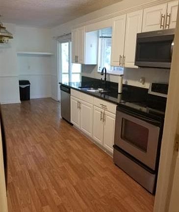 5th image of 5041 Watergate Dr