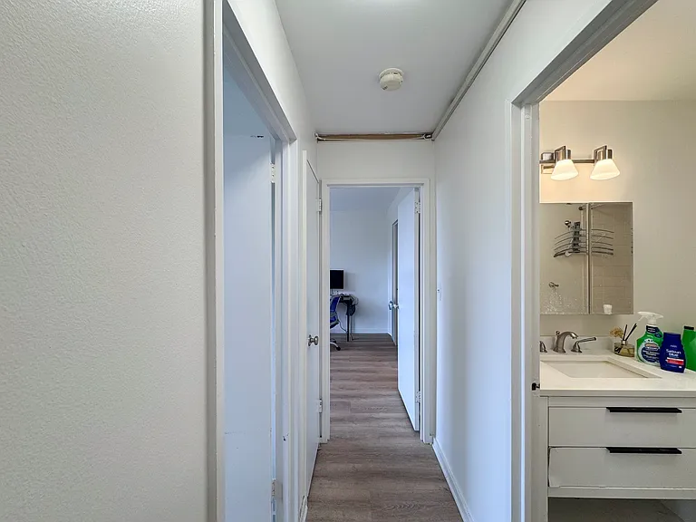 99 Pond Ave #806 — Photo 10