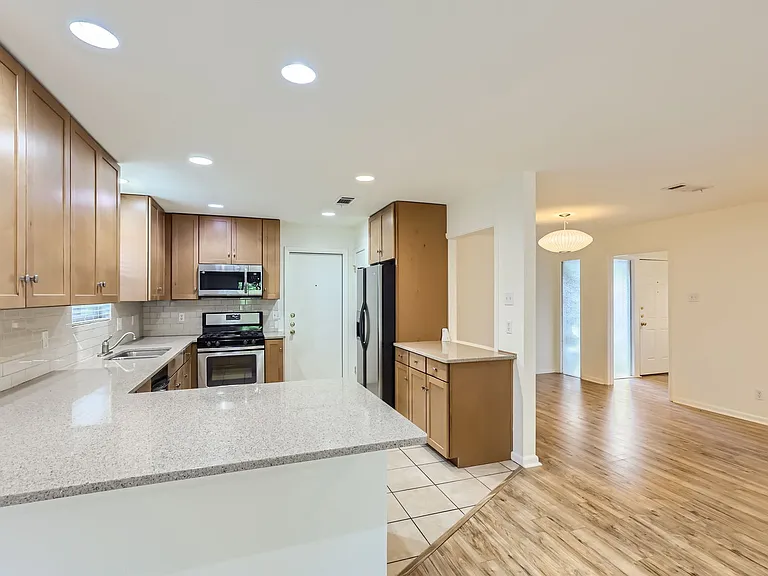3309 Skylark Dr — Photo 10
