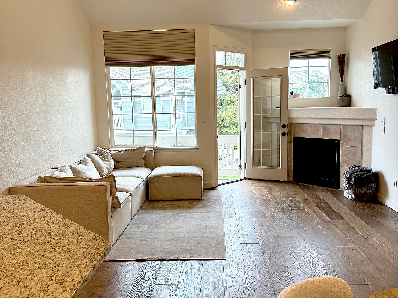 9465 Carlyle Park Pl — Photo 4