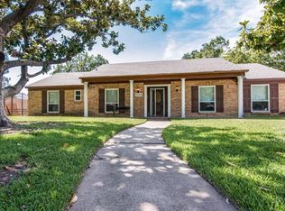 3320 Brookhaven Club Dr, Farmers Branch, TX 75234