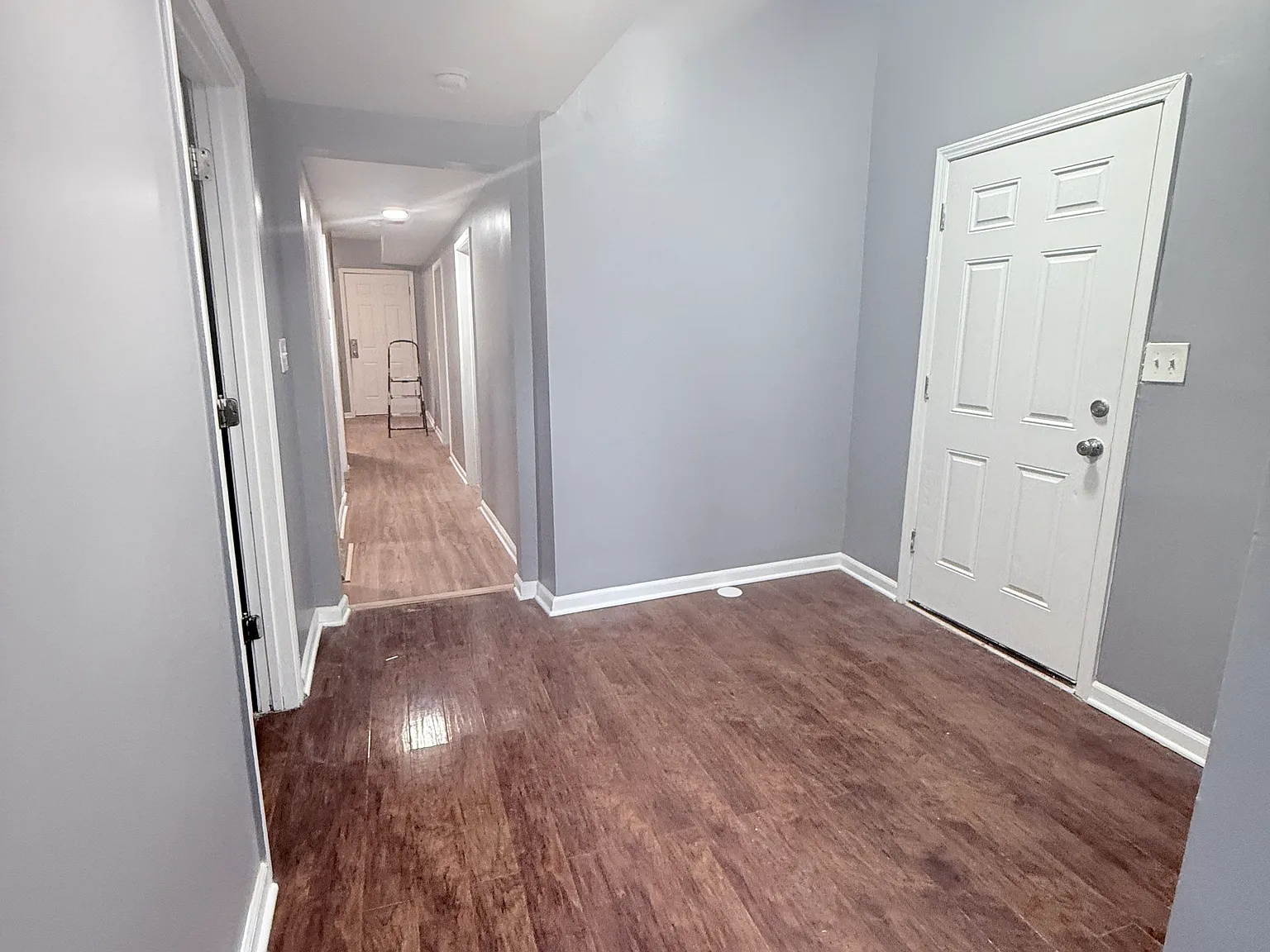4 bed, 2000 sqft, $2,000 — Photo 2