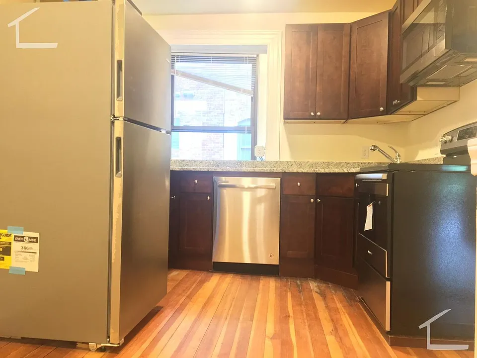 1463 Beacon St #4A