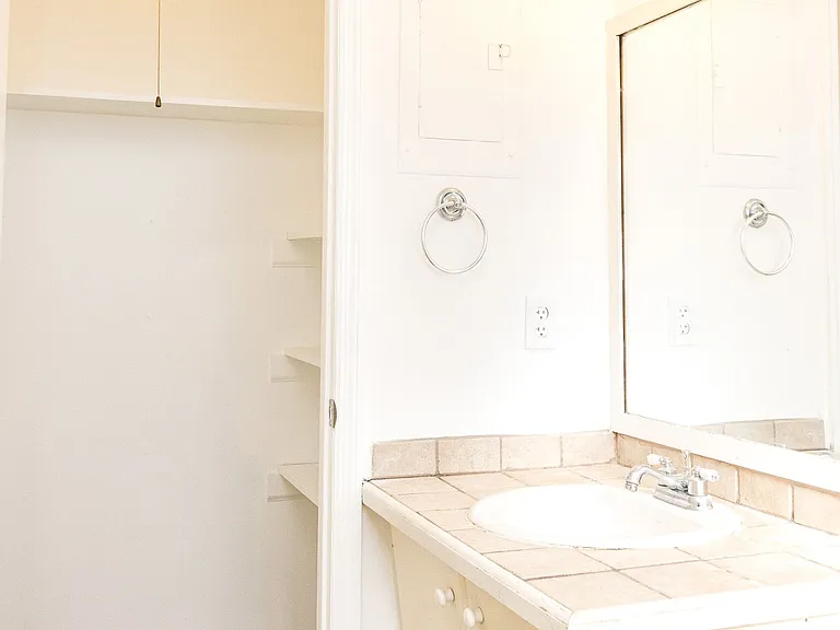 4296 Byrnewood Village Cir #4 — Photo 11