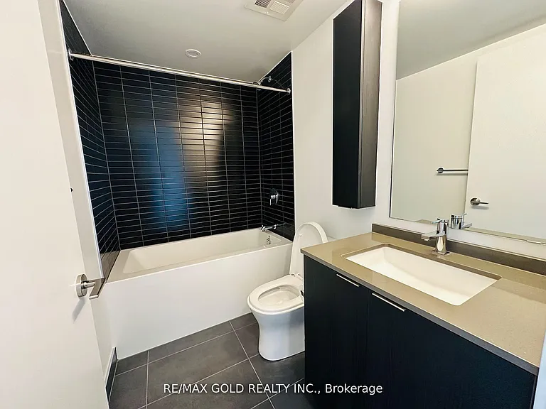 86 Dundas St E #815 — Photo 6