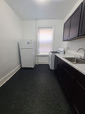 1st image of 487 Montgomery St #F