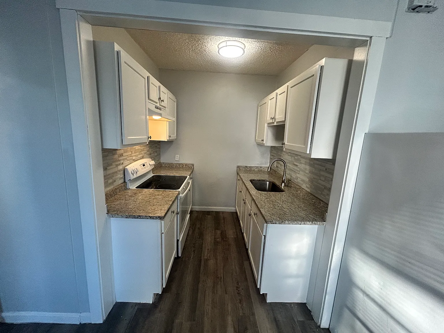 3 bed, 1500 sqft, $2,500 — Photo 2