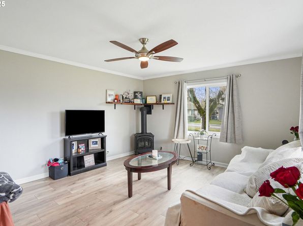 salem-oregon-53017115 picture