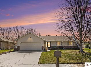809 S 212th St, Elkhorn, NE 68022
