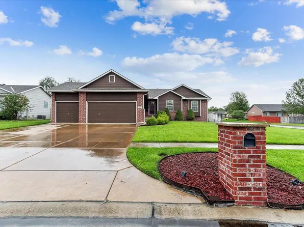 1000 N Meadow Rd, Valley Center, KS 67147
