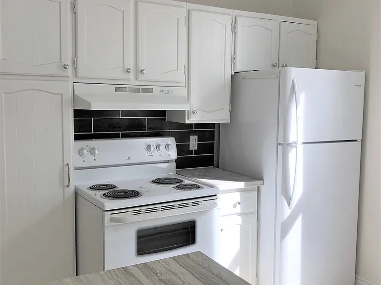 5 Renwick Ave #3 — Photo 30