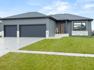 6628 14th St S, Fargo, ND 58104