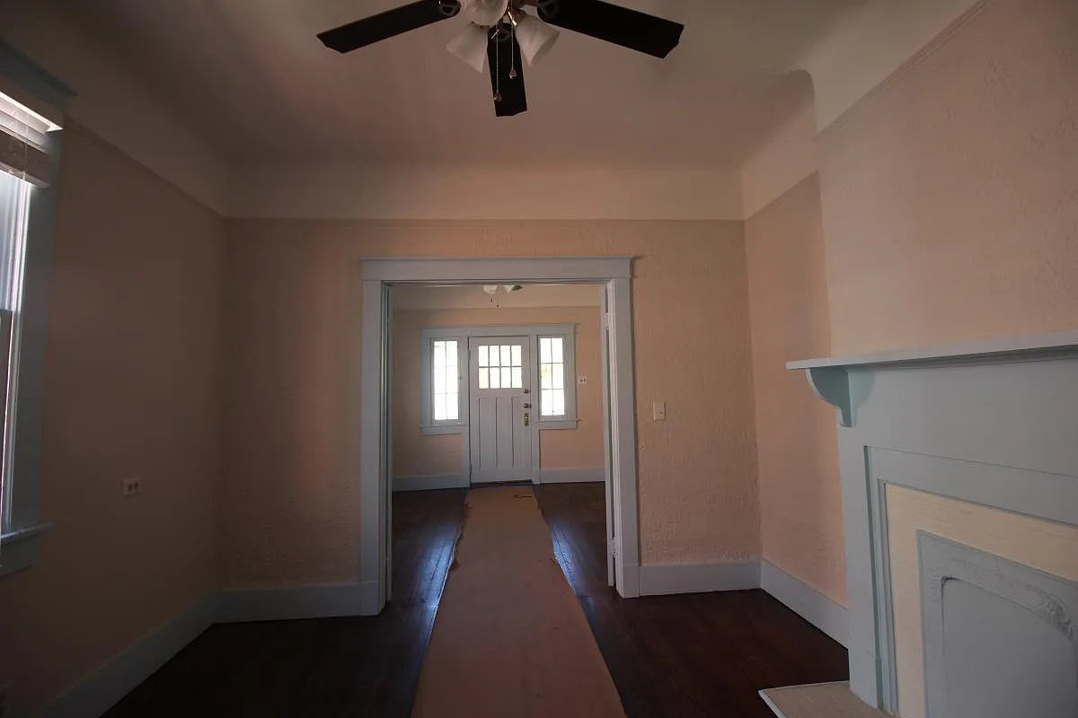 2 bed, 700 sqft, $1,400 — Photo 3