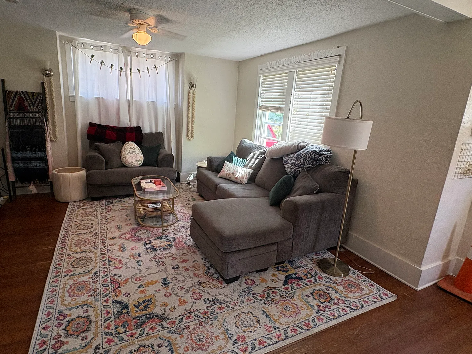 3 bed, 2136 sqft, $2,499 — Photo 2