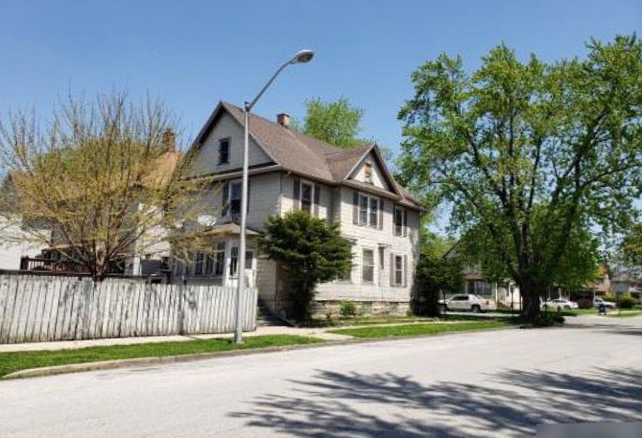2nd image of 12758 Greenwood Ave