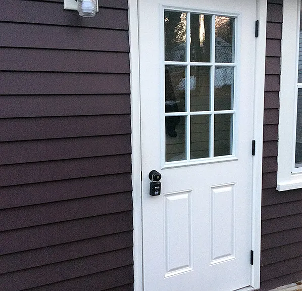 Side entrance from driveway