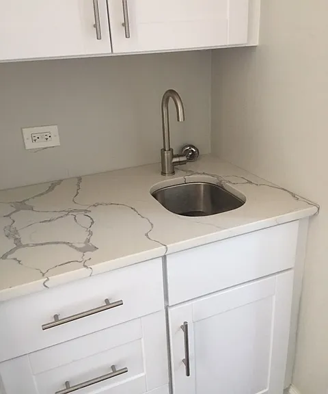 1229 N Bosworth Ave — Photo 1