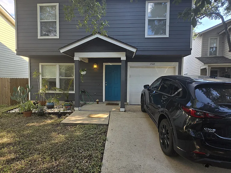 1505 Geoffs Dr — Photo 2