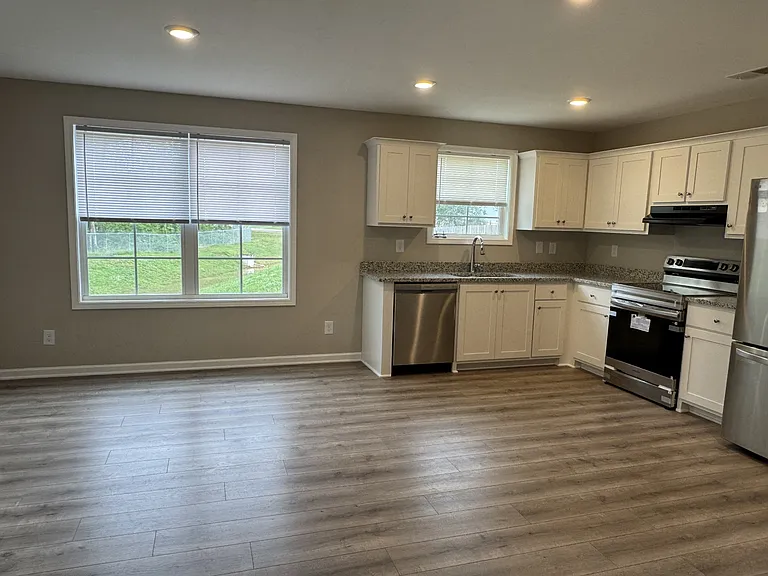 215 Mountaindale Dr — Photo 9