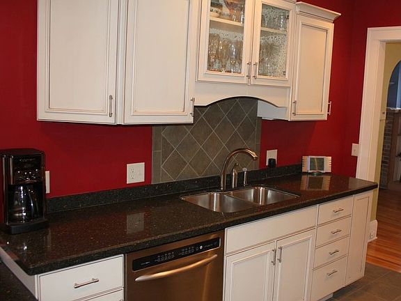 4th image of 1614 Stanford Ave