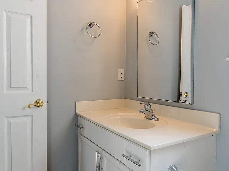 2117 Heathwood Dr — Photo 16
