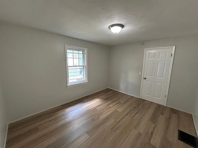 42 Villa St #1 — Photo 6