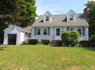 3 Donald St, Lexington, MA 02420