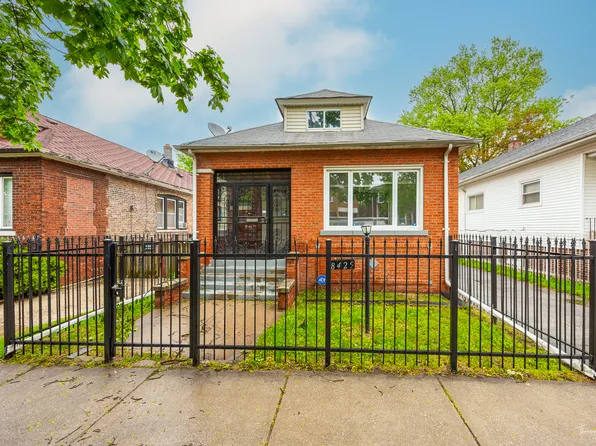 8425 S Essex Ave, Chicago, IL 60617