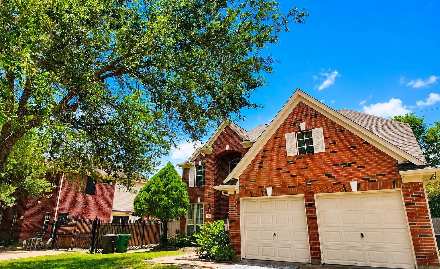 4 bed, 2.5 bath, 2494 sqft, $2,250 — Photo 3