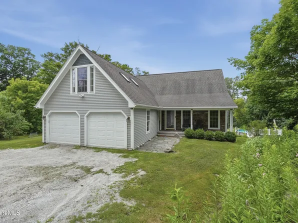 130 Oliver Ave, Pittsfield, MA 01201