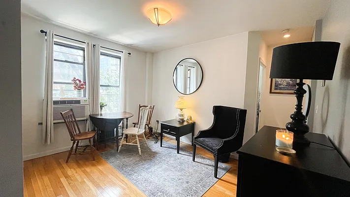 Rented by Roselyn  Fortuna LLC | media 8