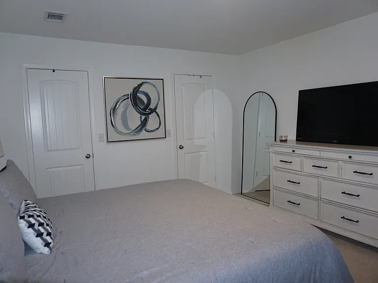 1487 Meadows Dr — Photo 19