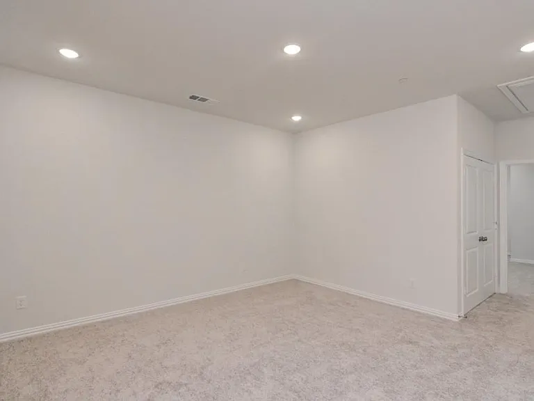 2805 Jacaranda Dr — Photo 15