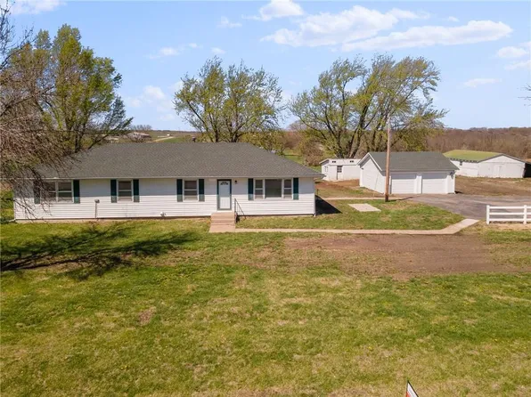 152 NW 361st Rd, Warrensburg, MO 64093
