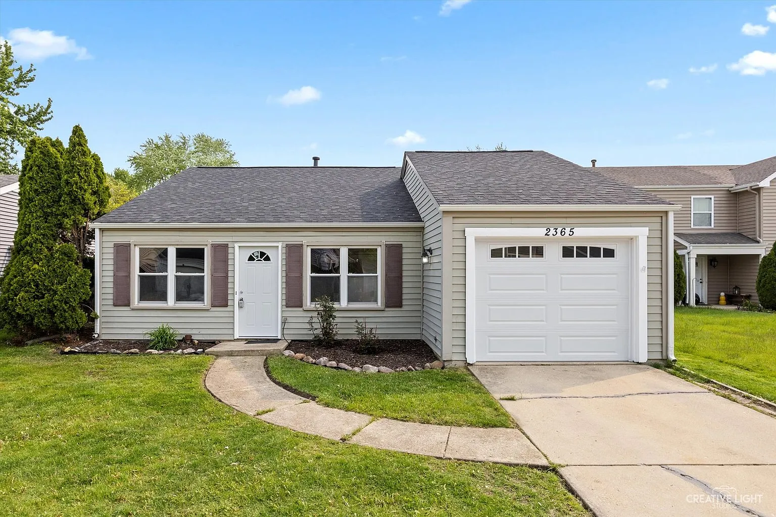 2365 Goldenrod Ct photo 1