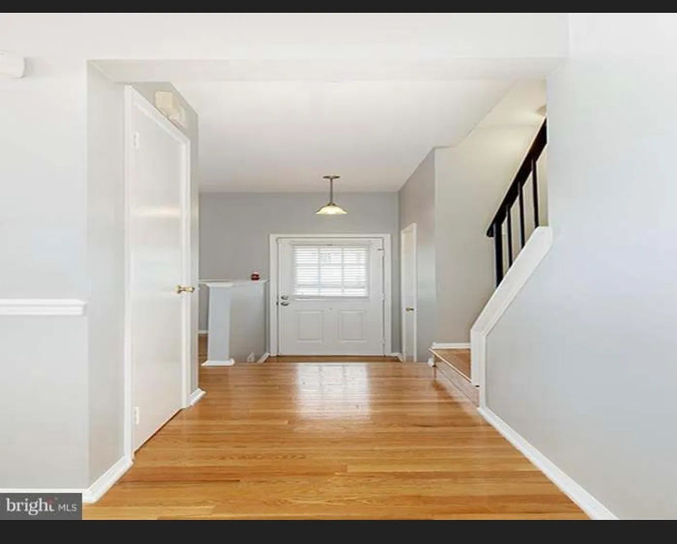 3 bed, 1294 sqft, $3,200 — Photo 1
