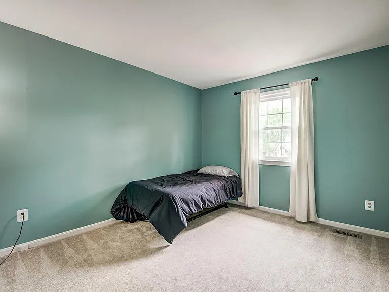 7112 Lake Cove Dr — Photo 38