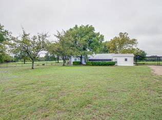 884 Lone Elm Rd, Waxahachie, TX 75167