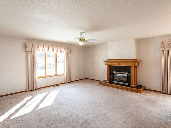 5th image of 1906 Lowell St