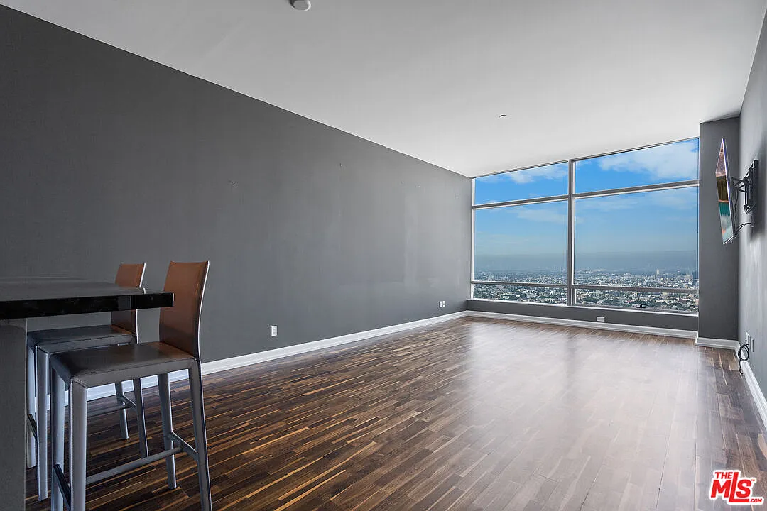 1 bed, 2.0 bath, 1140 sqft, $5,199 — Photo 4