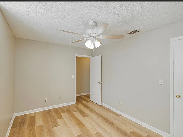 2912 Capital Park Dr — Photo 17