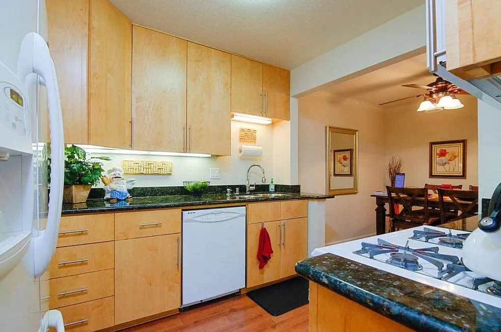 225 Kiely Boulevard — Photo 4