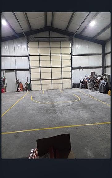 Listing photo 5